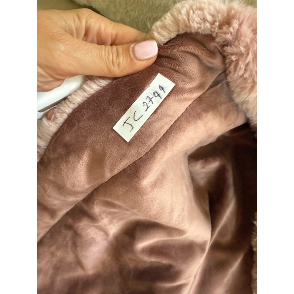 Lovesac footsac Throw Blanket Pink -Rose ice Dyed Phur - Picture 2 of 5